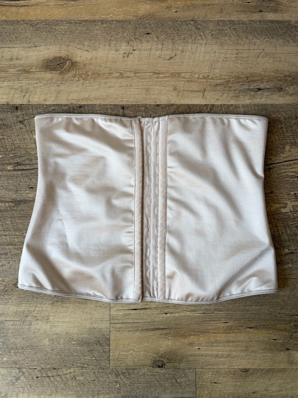 Leonisa Nude Waist Cincher Shapewear